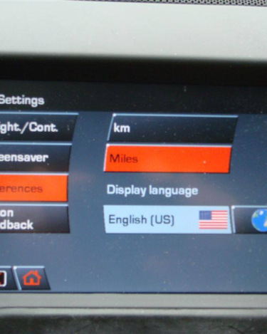 LR2_SE_Interior_10