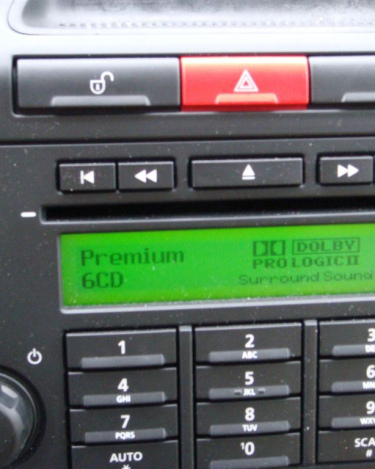LR2_SE_Interior_27