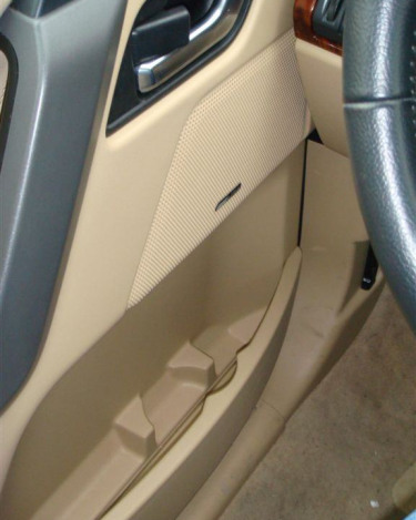LR2_SE_Interior_39