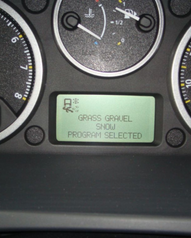 LR2_SE_Interior_41