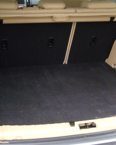 LR2_SE_Interior_61