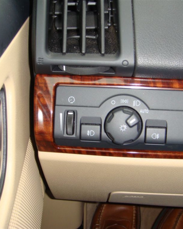 LR2_SE_Interior_69
