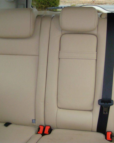 LR2_SE_Interior_74