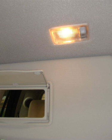 LR2_SE_Interior_79