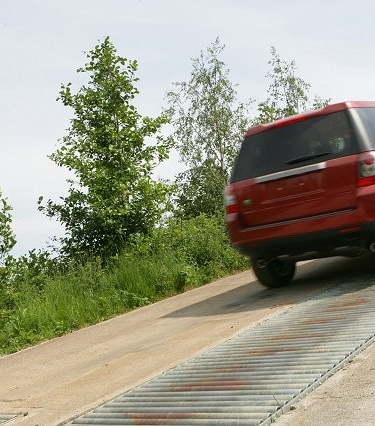 LR2_105