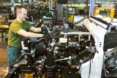 Land_Rover_Factory_15