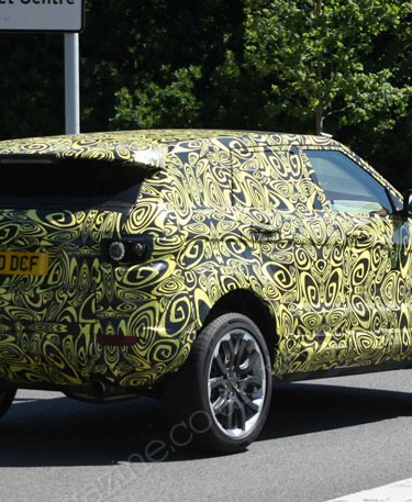 Compact_Range_Rover_4_Door_3