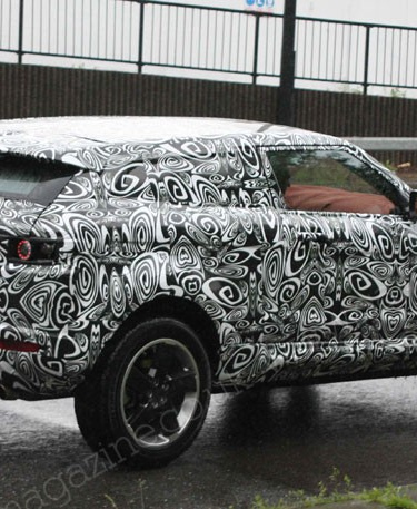 Compact_Range_Rover_Spy_Shots_1