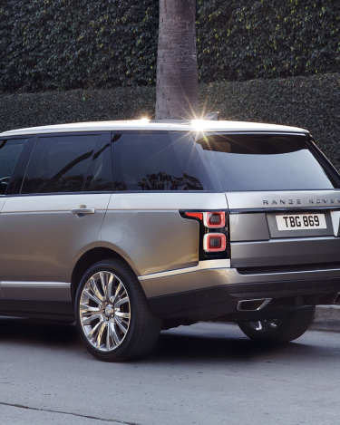 2018-Range-Rover-SVAutobiography-16