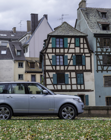2014-Range-Rover-Hybrid-Media-Preview-10