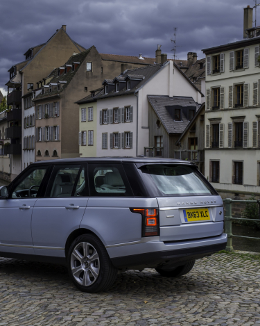 2014-Range-Rover-Hybrid-Media-Preview-11