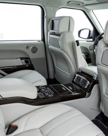 2014-Range-Rover-Hybrid-Media-Preview-26