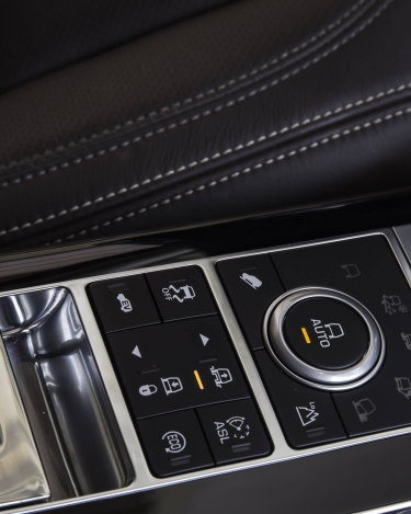Range-Rover-Hybrid-from-the-Frankfurt-Autoshow-7