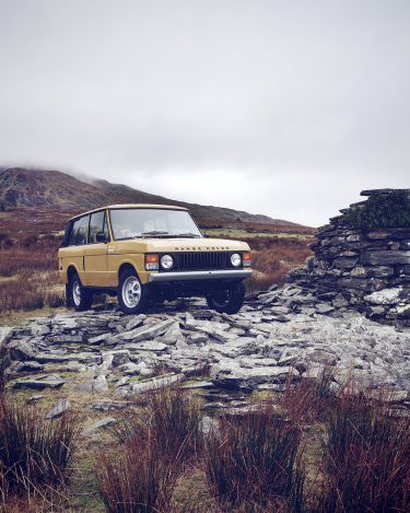 Range-Rover-Reborn-Land-Rover-Classic-1
