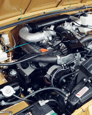 Range-Rover-Reborn-Land-Rover-Classic-10