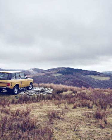 Range-Rover-Reborn-Land-Rover-Classic-2