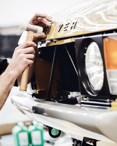 Range-Rover-Reborn-Land-Rover-Classic-5