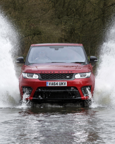 Range-Rover-Sport-SVR-in-Red-15