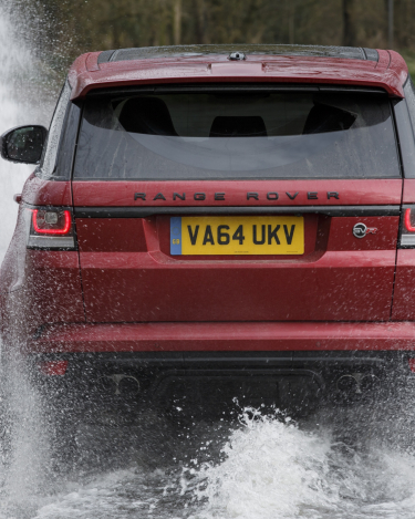 Range-Rover-Sport-SVR-in-Red-18