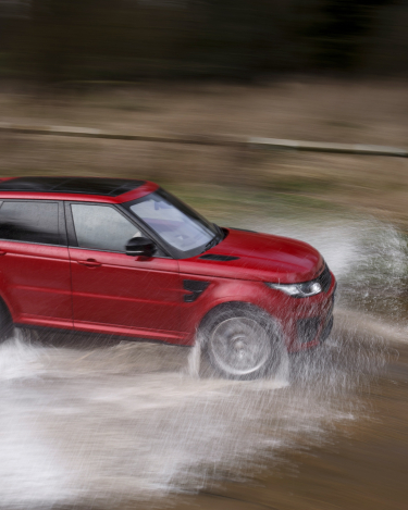 Range-Rover-Sport-SVR-in-Red-20