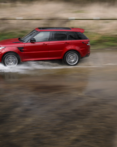 Range-Rover-Sport-SVR-in-Red-21