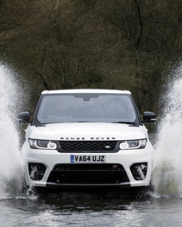 Range-Rover-Sport-SVR-in-White-22