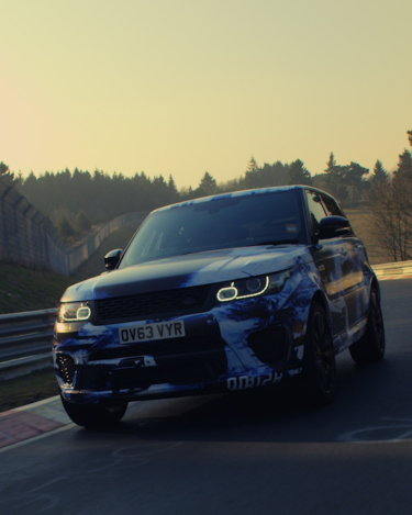 Range-Rover-Sport-SVR-on-the-Ring-2