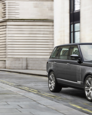 2016-Range-Rover-SVAutobiography-18