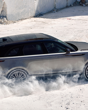 rrvelar18my373glhdprlocationdynamic010317