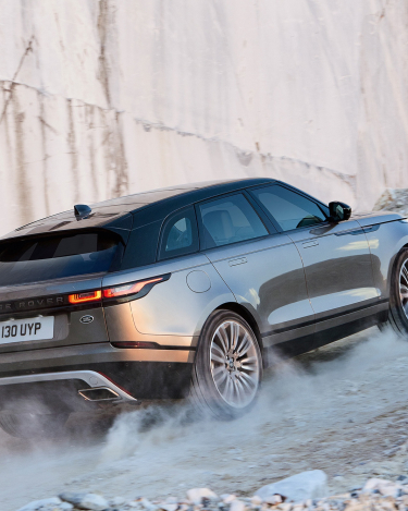 rrvelar18my382glhdprlocationdynamic010317