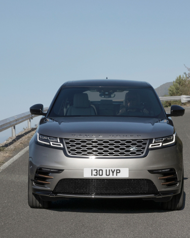 rrvelar18my389glhdprlocationdynamic010317