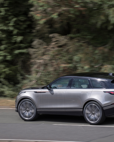 rrvelar18my400glhdprlocationdynamic010317