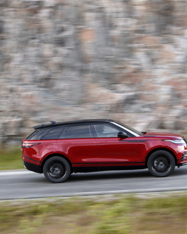 my18-range-rover-velar-21
