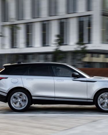 my18-range-rover-velar-23