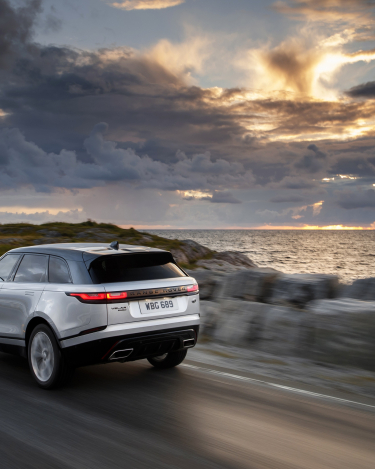 my18-range-rover-velar-26
