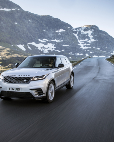 my18-range-rover-velar-30