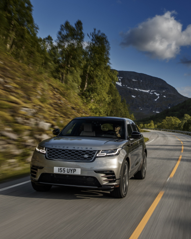 my18-range-rover-velar-7