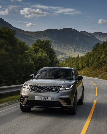 my18-range-rover-velar-8