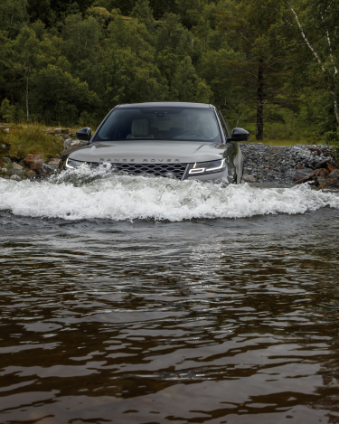 MY18-Velar-Offroad-Norway-19