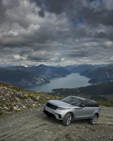 MY18-Velar-Offroad-Norway-6