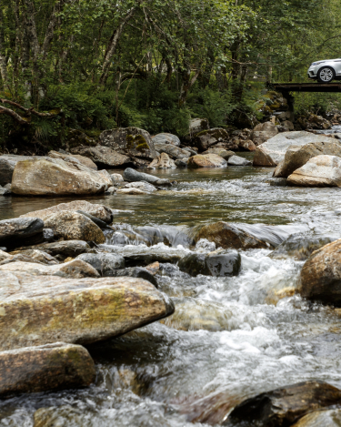 MY18-Velar-Offroad-Norway-7