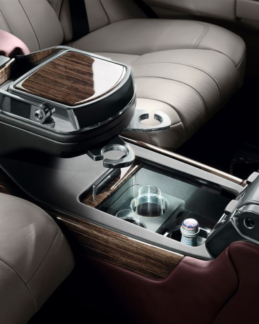 Range_Rover_Autobiography_Ultimate_Edition_4