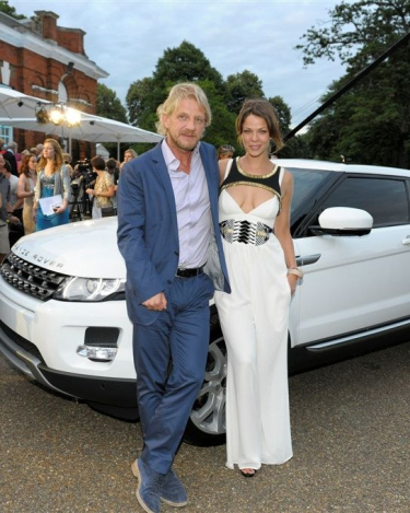 Actress Jessica Schwarz and Sönke Wortmann an einem Range Rover EVOQUE40th birthday celebration of Range Rover and Sneak Preview of the new Range Rover EVOQUE at The Orangery, Kensington Palace, London, 01.07.2010.Agency People Image (c.) Michael Tinnefeld