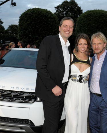 Peter Modelhart / Geschäftsführer von Jaguar und Land Rover Deutschland, Actress Jessica Schwarz and Sönke Wortmann an einem Range Rover40th birthday celebration of Range Rover and Sneak Preview of the new Range Rover EVOQUE at The Orangery, Kensington Palace, London, 01.07.2010.Agency People Image (c.) Michael Tinnefeld