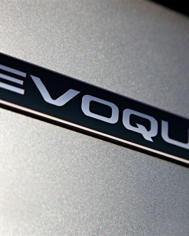 Range_Rover_Evoque_Special_Edition_with_Victoria_Beckham_20