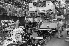 Land Rover Production shot at Solihull 1950s R-2546-2
