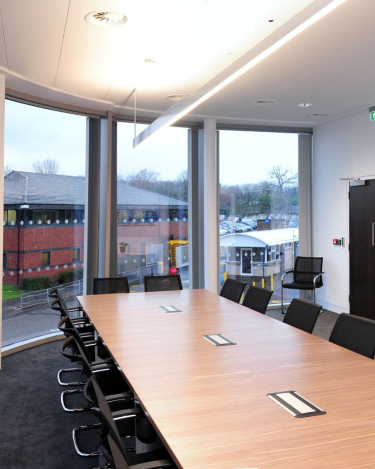 Visitor-Centre-at-Land-Rover-Solihull-14