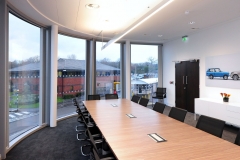 Visitor-Centre-at-Land-Rover-Solihull-14